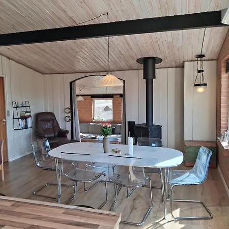 Dejligt I Vrist Taet Pa Havet Sj51 Feriehus