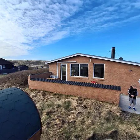 Dejligt I Vrist Taet Pa Havet Sj51 Tatil Evi Harboør